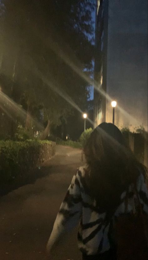 Yn Late Night Walk, Walking Home At Night Aesthetic, Nightwalk With Boyfriend, Amanicore Aesthetic, Fake Late Night Walk Snaps, Late Night Walks Aesthetic Couple, Night Walk Aesthetic Couple, Late Night Walks Snapchat, Walking Aesthetic Night