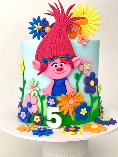 Trolls Cake Ideas, Princess Poppy Birthday Cake, Poppy Trolls Cake, Princess Poppy Cake, Trolls Cakes, Trolls Birthday Party Cake, Cake Painting Tutorial, Troll Cake, Troll Party Theme