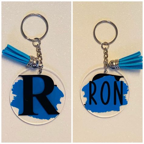 Acrylic Keychain Ideas For Men, Resin Letter Keychain Ideas For Men, Acrylic Disk Keychains, Acyrlic Keychain, Soccer Acrylic Keychain, Diy Keychain, Fathers Day, Cricut, Personalized Items