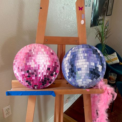 Circle Painting, Cute Canvas Paintings, Disco Balls, Arte Inspo, Art Inspiration Painting, Mini Canvas Art, Art Instagram, Painting Art Projects, Diy Art Painting