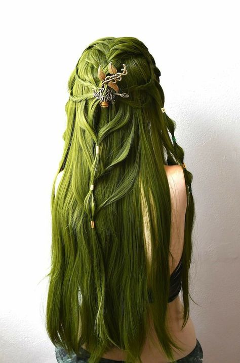 Green Hair Braids, Green Hair Long, Green Long Hair, Unique Hair Styles, Long Green Hair, Green Hairstyles, Green Braids, Green Wedding Hair, Fairy Hair