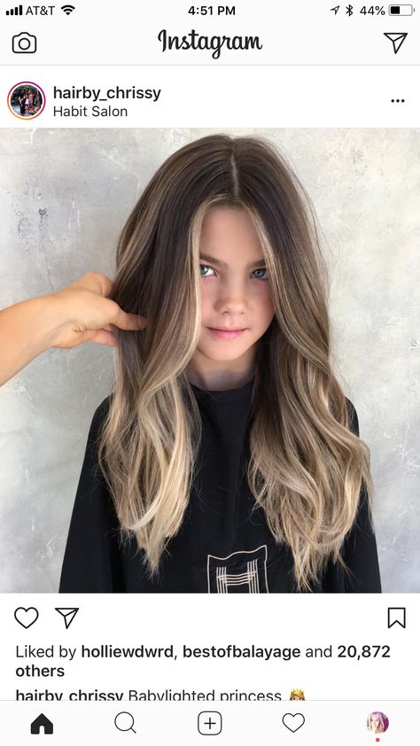 O cabelo dessa criança é mais bonito que o meu ;-; Dark Blond, Everyday Hairstyle, Beautiful Hairstyles, Colour Ideas, Brown Blonde Hair, Hair Color And Cut, Hair Color Balayage, Hair Colour, Hair Dye