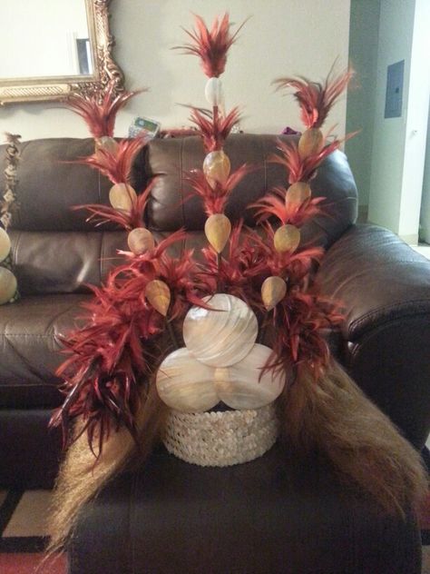 Nikki's Tuiga Tuiga Samoa, Tahitian Dance Costume, Money Crowns, Luau Dance, Money Crown, Samoan Language, Samoan Art, Samoan Clothing, Tongan Culture