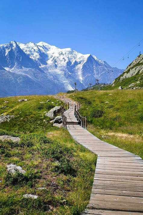 French Alps Summer, Chamonix France, World Most Beautiful Place, France Aesthetic, Beautiful Hikes, Voyage Europe, Places In Europe, French Alps, Travel Locations