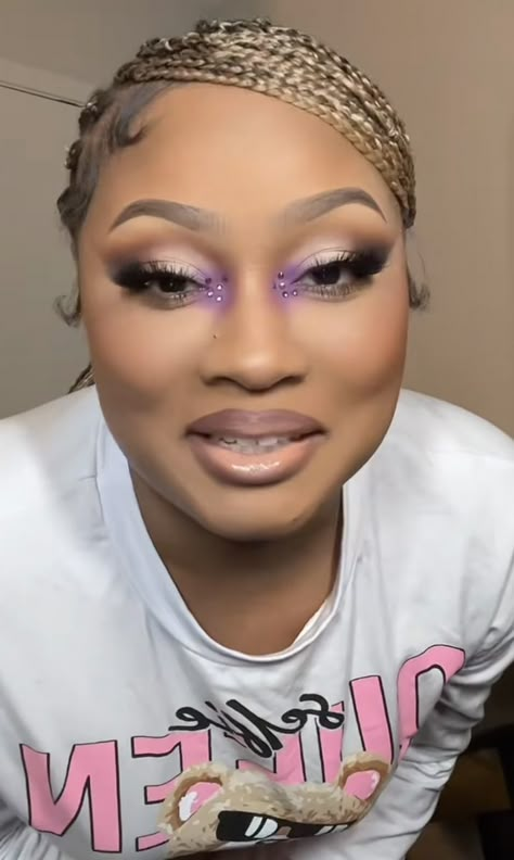 Purple Soft Beat Makeup, Purple Makeup Looks For Black Women Prom, Grey Day Concert Makeup, Lavender Makeup Black Women, Purple Birthday Makeup For Black Women, Purple Eyebrows Makeup, Purple Creative Makeup, Silver And Purple Makeup Looks, Purple Prom Makeup Black Women