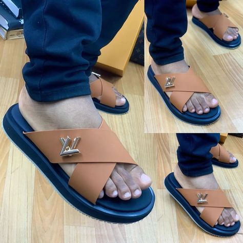 Pam Slippers For Men, Mens Slippers Fashion Style, Men Slippers Fashion, Men Leather Sandals Fashion, Gents Slippers, Male Slippers, Male Sandals, Man Slippers, Slipper Outfit