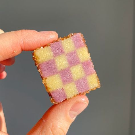 checkerboard shortbread cookies - the palatable life Checker Board Cookies, Gingham Cookies Decorated, Checkered Shortbread Cookies, Checkerboard Shortbread Cookies, Shortbread Variations, Quilted Cookies, Checkered Cookies, Trendy Cookies, 12 Cookie Recipe