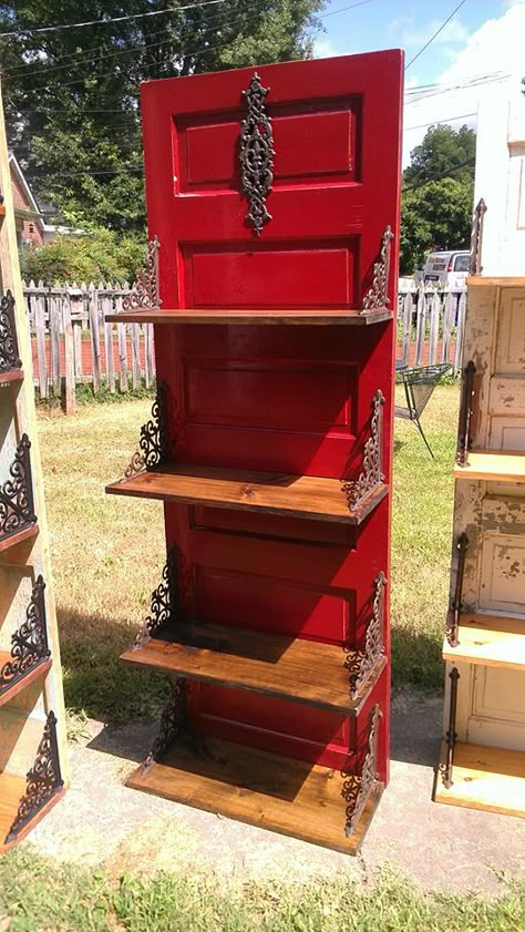 Decorating With Old Drawers, Old Door Decor, Old Door Projects, Door Projects, Doors Repurposed, Deco Originale, Diy Furniture Renovation, Old Door, Furniture Renovation