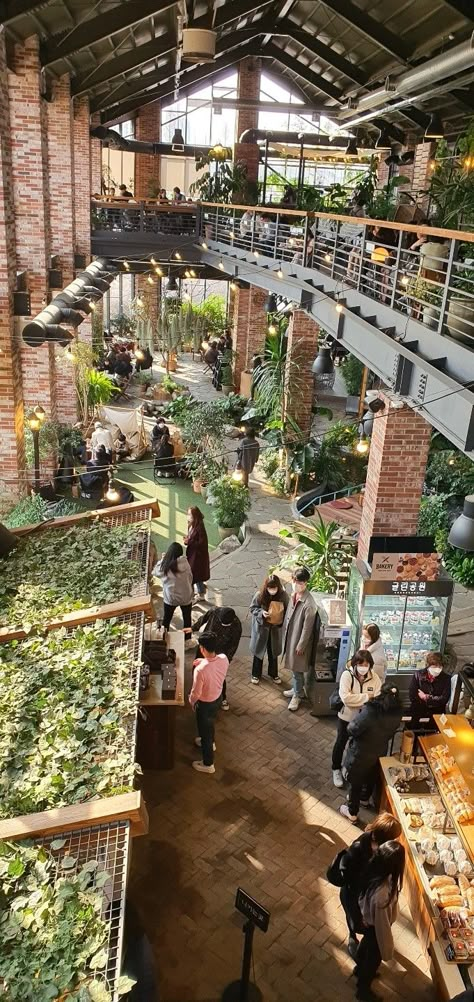 Greenhouse Coffee Shop Garden Cafe, Terrarium Restaurant, Greenhouse Cafe Ideas, Cafe Forest Design, Park Cafe Design, Farm Cafe Design Coffee Shop, Greenhouse Cafe Design, Forest Cafe Design, Plant Cafe Interior