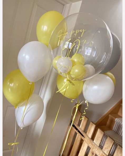 Pastel Yellow Party Decorations, Light Yellow Balloons, Yellow Party Decorations, 21st Birthday Party Themes, Beautiful Balloons, Yellow Party, Yellow Birthday, Clear Balloons, Yellow Balloons