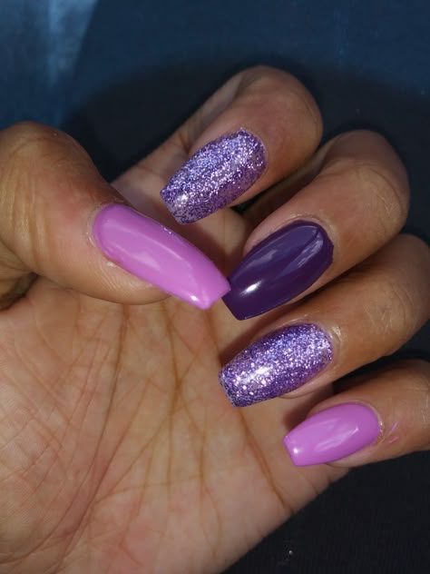 Nails Acrylic Purple Lavender, Purple Sns Nails, Purple Nails Designs Short, Different Shades Of Purple Nails, Purple And Grey Nails, Shades Of Purple Nails, Fun Purple Nails, Trendy Purple Nails, Purple Valentines Day Nails