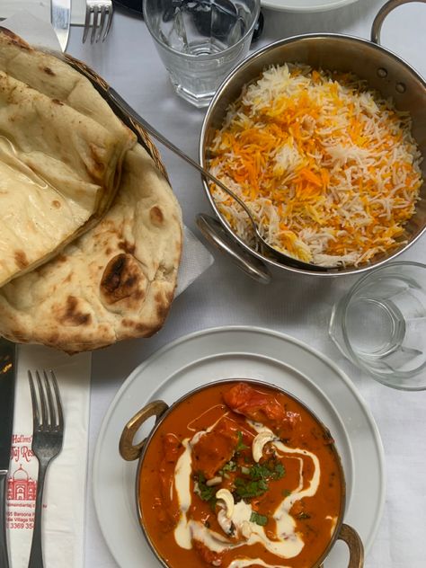 Butter chicken, naan and rice at Halims Indian Restaurant, Brisbane, Australia. Butter Chicken Aesthetic, Indian Food Aesthics, Naan Butter Chicken, Butter Chicken And Naan, Butter Chicken Naan, Naan And Curry, Indian Food Restaurant, Food Gallery, Tasty Recipes Videos