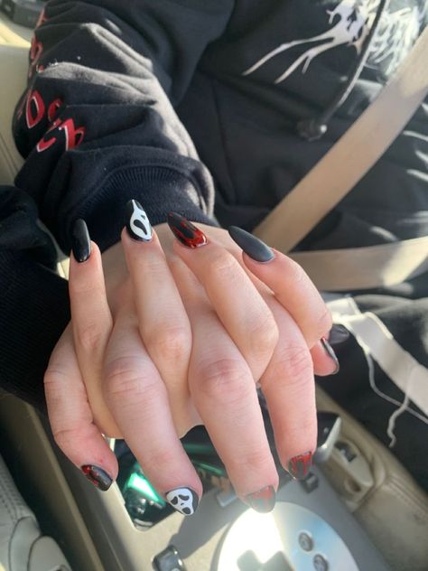 Scream Halloween Goth Couple Nails |  couple portrait tattoo design Bf And Gf Matching Nails Halloween, Couples Halloween Nails, Couples Matching Halloween Nails, Halloween Couple Nails, Boy And Girl Matching Nails, Matching Halloween Nails With Boyfriend, Matching Nails With Boyfriend Halloween, Matching Halloween Nails, Bf And Gf Matching Nails