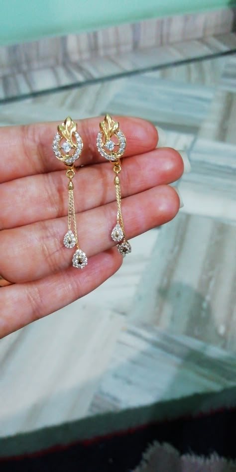 Long Chain Earrings Gold, Gold Pendants For Men, Daily Wear Earrings, Gold Earrings For Kids, Bridal Earrings Studs, Simple Gold Earrings, Black Beads Mangalsutra Design, New Gold Jewellery Designs, Mangalsutra Design