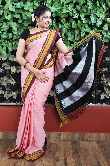 Accentuate your traditional look with our latest collection of Traditional Ilkal Cotton-Silk Sarees. Irkal Saree, Ilkal Saree, Indian Women Painting, Saree Poses, Beautiful Sarees, Women Painting, Saree Silk, Wedding Costumes, Fashion Illustration Dresses