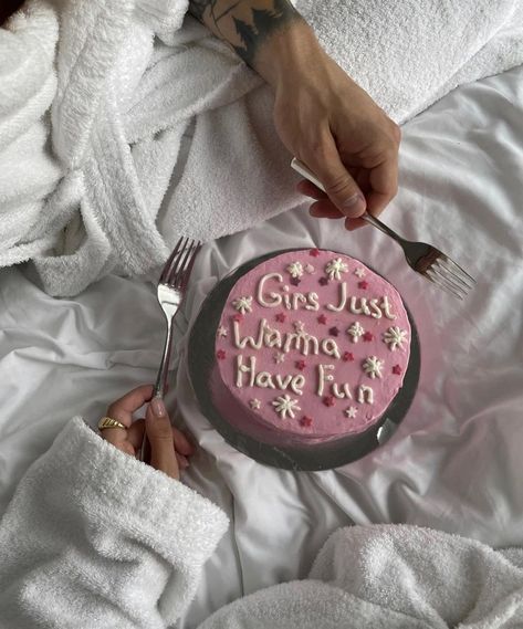 parisian and fashion mood’s Instagram post: “#beigeaddiction” Girls Cocktail Night, Birth Cakes, Hotels In Tokyo, Cake For Breakfast, Funny Birthday Cakes, Bday Party Theme, Galentines Party, Girls Just Wanna Have Fun, Cool Birthday Cakes