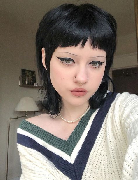 Goth Bob Hair, Wolfcut Micro Bangs, Micro Bangs With Short Hair, Goth Micro Bangs, Alt Bob Haircut, Short Goth Haircuts, Short Goth Hair, Sassy Bob Haircut, Baby Bangs Long Hair