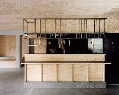 Atelier Abraha Achermann - Oki Japanese Inn, Zürich 2016. Photos... Cafe Bar Table, Japanese Bar, Plywood Interior, Cafe Concept, Arch Interior, Inexpensive Furniture, Stall Designs, Counter Design, Food Hall