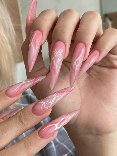 Pink Stiletto Nails, Acrylic Nails Stiletto, Stilleto Nails Designs, Punk Nails, Edgy Nails, Grunge Nails, Stiletto Nails Designs, Glow Nails, Soft Nails