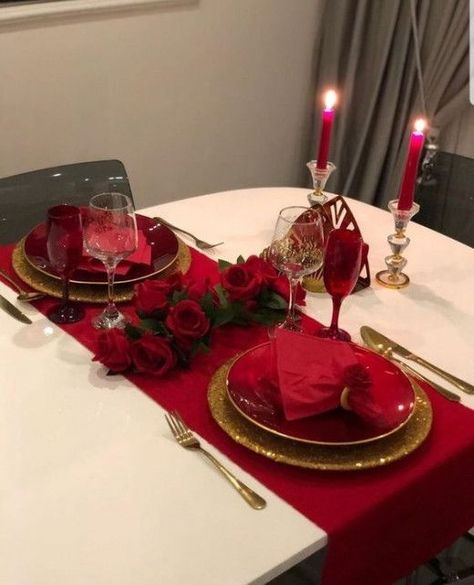 50+ Romantic Valentines Table Setting Ideas for a Cozy Night In | HubPages Valentine’s Day Setup, Romantic Dinner Table Setting For Two, Romantic Dinner Table Setting, Honeymoon Bedroom, Romantic Dinner Tables, Romantic Dinner Setting, Dinner Setup, Romantic Dinner Decoration, Romantic Room Surprise