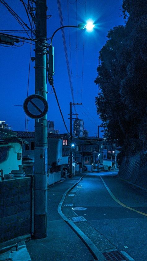 Night Wallpaper Aesthetic, Blue Hour Photography, Blue Aesthetic Dark, Japan Landscape, Night Wallpaper, Night Scenery, Blue City, Japan Aesthetic, Aesthetic Japan