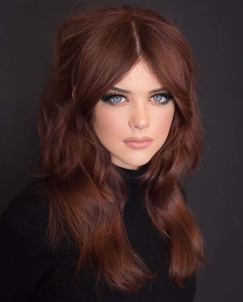 Hair Color That Goes With Brown Eyes, Sun Tea Hair Color, Dark Hair Dyed Red, Dark Ginger Hair, Red Brown Hair Color, Dark Auburn Hair, Chestnut Hair, Red Hair Inspo, Hair Magic