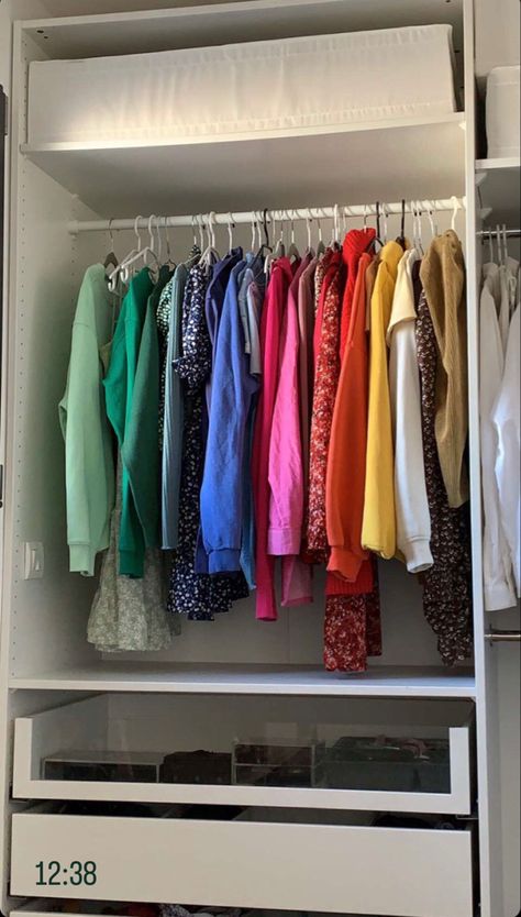 #fashion #aesthetic #dressing #outfitideas #rainbow #bedroom #tiktok #aesthetic Closet Rainbow Organization, Colorful Wardrobe Aesthetic, Rainbow Closet Organization, Closet By Color, Color Coded Closet, Bedroom Tiktok, Aesthetic Dressing, Rainbow Closet, Closet Organisation