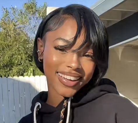 Short Pressed Natural Hair Black Women, Ryan Destiny Short Hair, Mini Bob Haircut Black Women, Ear Length Bob Black Women, Middle Part Pixie, Natural Pixie Haircut Black Women, Short Bob For Black Women, Short Bob Cuts For Black Women, Short Bob Round Face