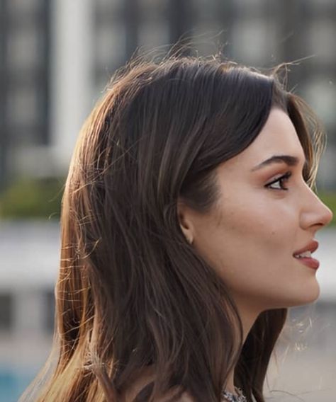 Straight Nose Profile, Pretty Nose Aesthetic, Straight Nose Side Profile, Side Profile Of Woman, Women With Large Noses, Straight Teeth Without Braces, Prominent Nose, Nose Job Inspo, Upturned Nose