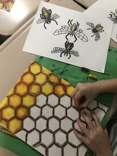 Elements of the Art Room: Beautiful 3rd grade Beehives! Grade 3 Art, 3rd Grade Art Lesson, Third Grade Art, Spring Art Projects, 2nd Grade Art, 4th Grade Art, 5th Grade Art, 3rd Grade Art, Art And Craft Videos