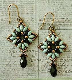 Beaded Earring Patterns, Anting Manik, Super Duo Beads, Twin Beads, Mandala Earrings, Cat Bead, Beaded Earrings Tutorials, Beaded Earring, Earrings Diy