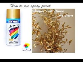 Spray Paint Flowers Diy, Spray Painting Fake Flowers, Spray Paint Flowers, Pelli Poola Jada, Fabric Spray Paint, How To Spray Paint, Glitter Leaves, Glitter Spray, Diy Sprays