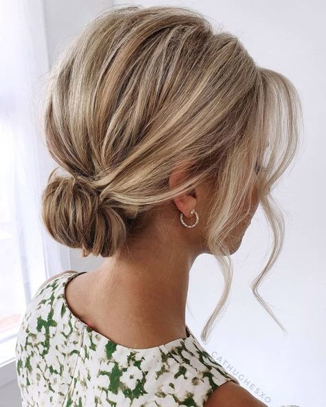 Mob Hair, Neck Length Hair, Updos For Short Hair, Medium Length Updo, Short Hair Up, Short Hair Bun, Mother Of The Bride Hair, Chin Length Hair, Hairdos For Short Hair