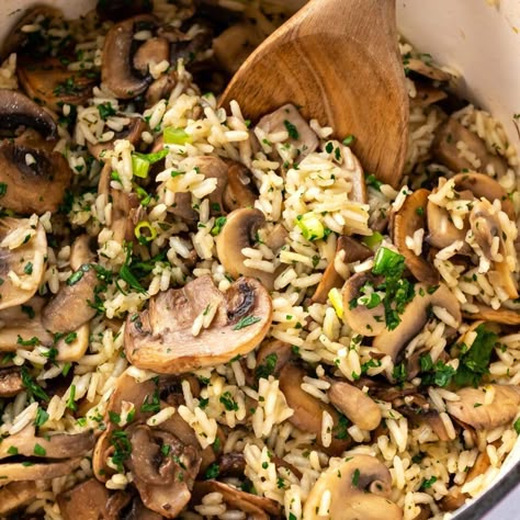 Our Favorite Mushroom Rice - Top Recipes Rice With Mushrooms, Mushroom Rice Recipes, Herb Chicken Recipes, Rice Salads, Mushroom Tart, Creamy Tuscan Garlic Chicken, Easy Dinners For Two, Mushroom Recipes Pasta, Rice Side Dish Recipes