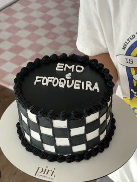 Postres Cute, Goth Food, Emo Birthday, Pink And Black Birthday, Cake Meme, Emo Party, Birthday Cake Quotes, Round Birthday Cakes, Rock And Roll Birthday