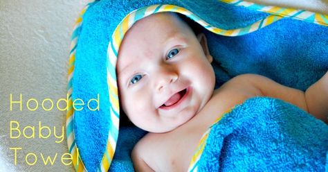 I sure love the smell of a fresh washed and lotioned baby. Is there anything better? Nope, I just don't think so. A sweet sme... Hooded Towel Tutorial, Baby Hooded Towel, Baby Hooded Bath Towel, Sewing For Babies, Diy Towels, Baby Bath Towel, Sewing For Baby, Hooded Bath Towels, Hooded Baby Towel