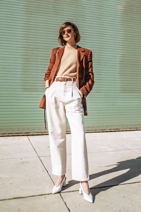 fall trend: rust-colored blazers #fallfashion #falltrends #blazer Terracotta Blazer Outfit, Rust Outfits For Women, Rust Blazer Outfit, Corduroy Blazer Outfit, Camel Color Outfits, Orange Blazer Outfits, Beige Turtleneck, Boss Lady Outfit, Blazer Outfit Ideas