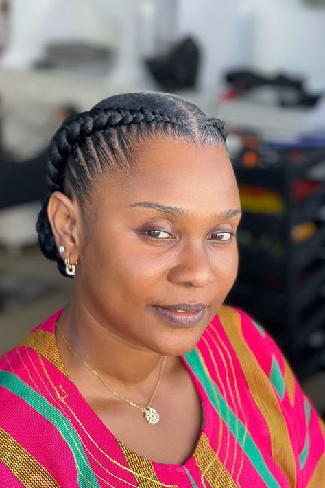 Ghana Braids Bold Ghana Weaving Hairstyles, Two Cornrolls Hairstyles Braids, Ghana Cornrow Hairstyles, Big Lines Straight Back Hairstyles, Large Conrows Lines For Black Women, Corn Row Styles For Black Women, Big Ghana Weaving All Back, Thick Straight Back Cornrows, Thick Cornrows Braids Black Women