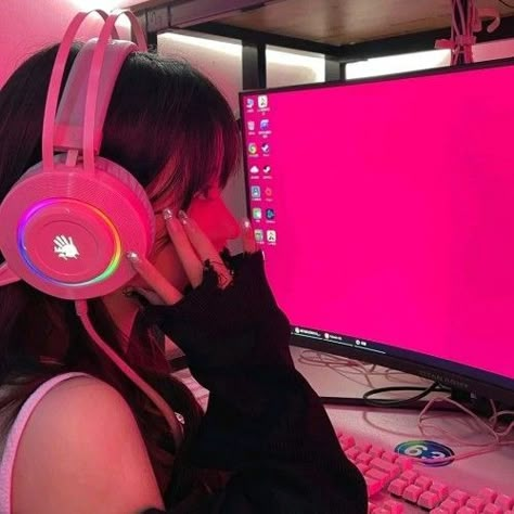 Setup Gamer, Gaming Room, Gamer Girl, Vision Board, Gaming, Computer, Anime, Pink, Pins