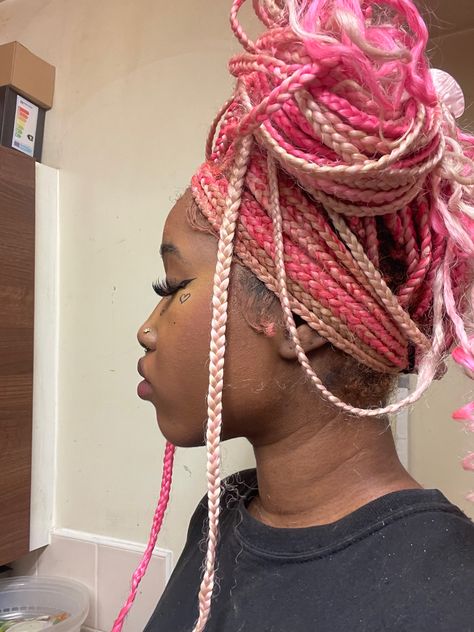 Hair Color For Braids Black Women, Pink Braids Dark Skin, Pink And Blonde Braids With Beads, Colored Protective Styles, Light Pink Knotless Braids, Pink Protective Styles, Pink Brown And Blonde Knotless Braids, Pastel Pink Braids, Brown Pink And Blonde Braids