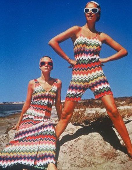 Hitting their stride in the early 1970′s, Missoni started out as a small knitwear workshop in Gallarate, Italy, in 1953 opened by founders Rosita and Ottavio. Missoni Fashion, 1970's Fashion, Lauren Hutton, 1960's Fashion, Fifties Fashion, Design Hotel, 1970s Fashion, Hotel Decor, 1960s Fashion