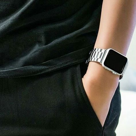 Casual 3-link  #applewatch band in action. Check out alternativewatchband or our profile for more. #apple #iwatch #smartwatch #stainless #silver Apple Watch Bands Fashion, Apple Watch Wristbands, Apple Watch Fashion, Apple Watch Series 7, Apple Band, Apple Watch Sport, New Apple Watch, Apple Watch Case, Apple Watch 38mm