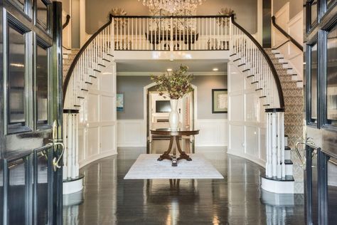 Foyer entryway