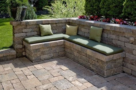 35+ Best Deck Bench Ideas and Designs (With Pictures) 40 Seat Wall, Patio Layout, Corner Seating, Wall Seating, Patio Flooring, Patio Plants, Stone Walls, Decks Backyard, Patio Makeover