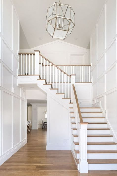 Molding + Trim Inspiration Farmhouse Staircase, درج السلم, Entryway Stairs, White Staircase, White Stairs, House Staircase, Staircase Remodel, Staircase Makeover, Stair Remodel