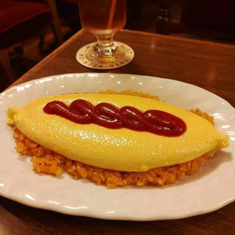 Easy Omurice Recipe, Omurice Recipe Japanese, Omurice Recipe, Omelette Rice, Japanese Omelette, Omelette Recipe, Brown Sauce, Delicacy Food, Japan Food