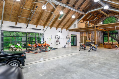 Hobby Barn - Industrial - Garage - Other - by Living Stone Design + Build | Houzz Industrial Garage Design Ideas, Barndominium Workshop, Garage With Bar, Barndominium Garage Ideas, Pole Barn Garage Interior, Large Garage Ideas, Dream Garage Workshop, Barn Shop Ideas, Large Detached Garage