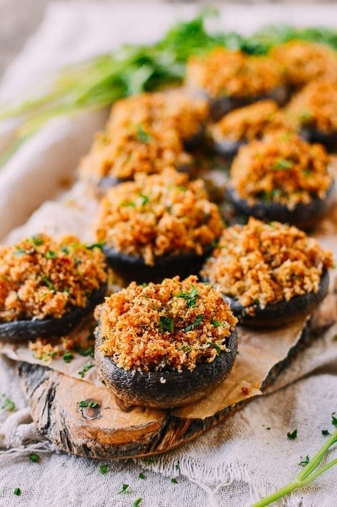 Classic, Easy Stuffed Mushrooms Classic Stuffed Mushrooms, Easy Stuffed Mushrooms, Best Stuffed Mushrooms, Easy Stuffed Mushroom Recipe, Holiday Apps, Stuffed Mushrooms Easy, Mushroom Toast, Cheese Stuffed Mushrooms, Wok Of Life