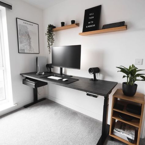 Minimal Desk Setup, Minimal Workspace, Studio In Casa, Home Studio Desk, Home Office Set Up, Minimal Desk, Minimalist Home Office, Home Studio Setup, Minimalist Desk