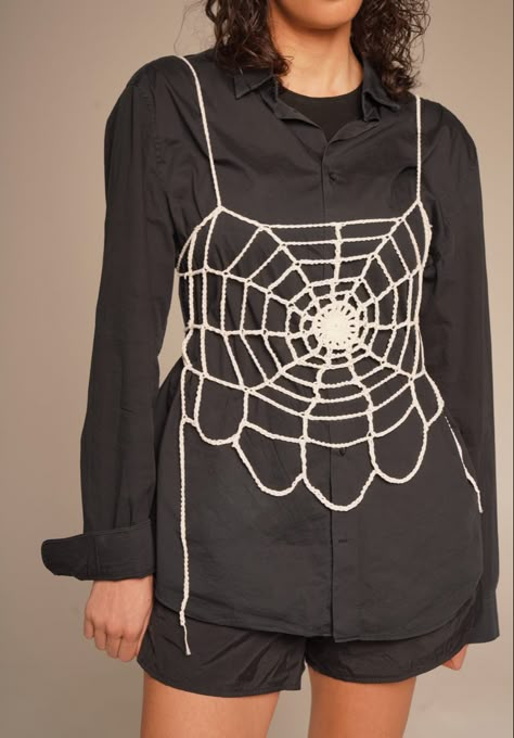 Ghoulia Cosplay, Spiderverse Crochet, Spider Shirt Crochet, Goth Crochet Ideas, Crochet Spiderweb Dress, Spiderweb Costume, Spider Web Top Crochet Pattern, Spiderweb Fashion, Spiderweb Shirt Crochet